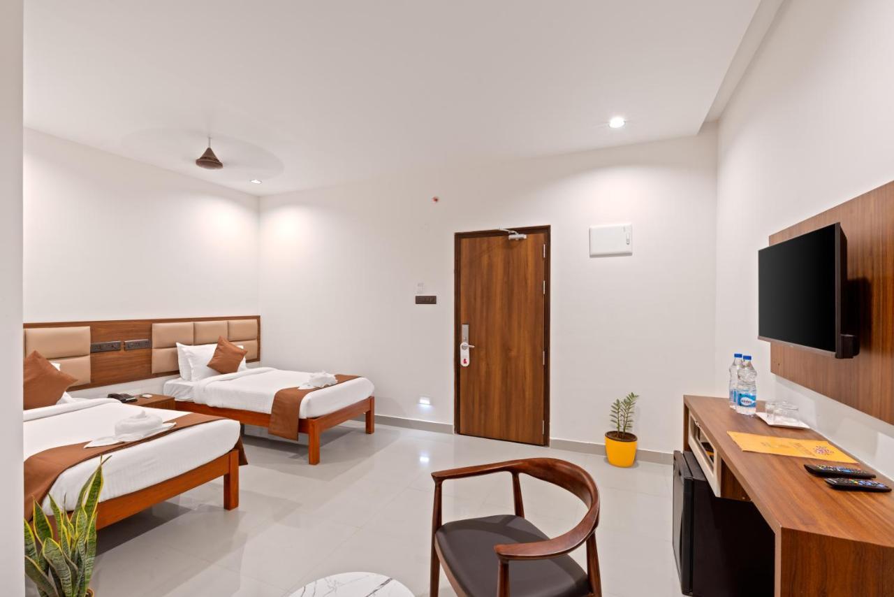 The Elite Hotel Hyderabad Eksteriør billede