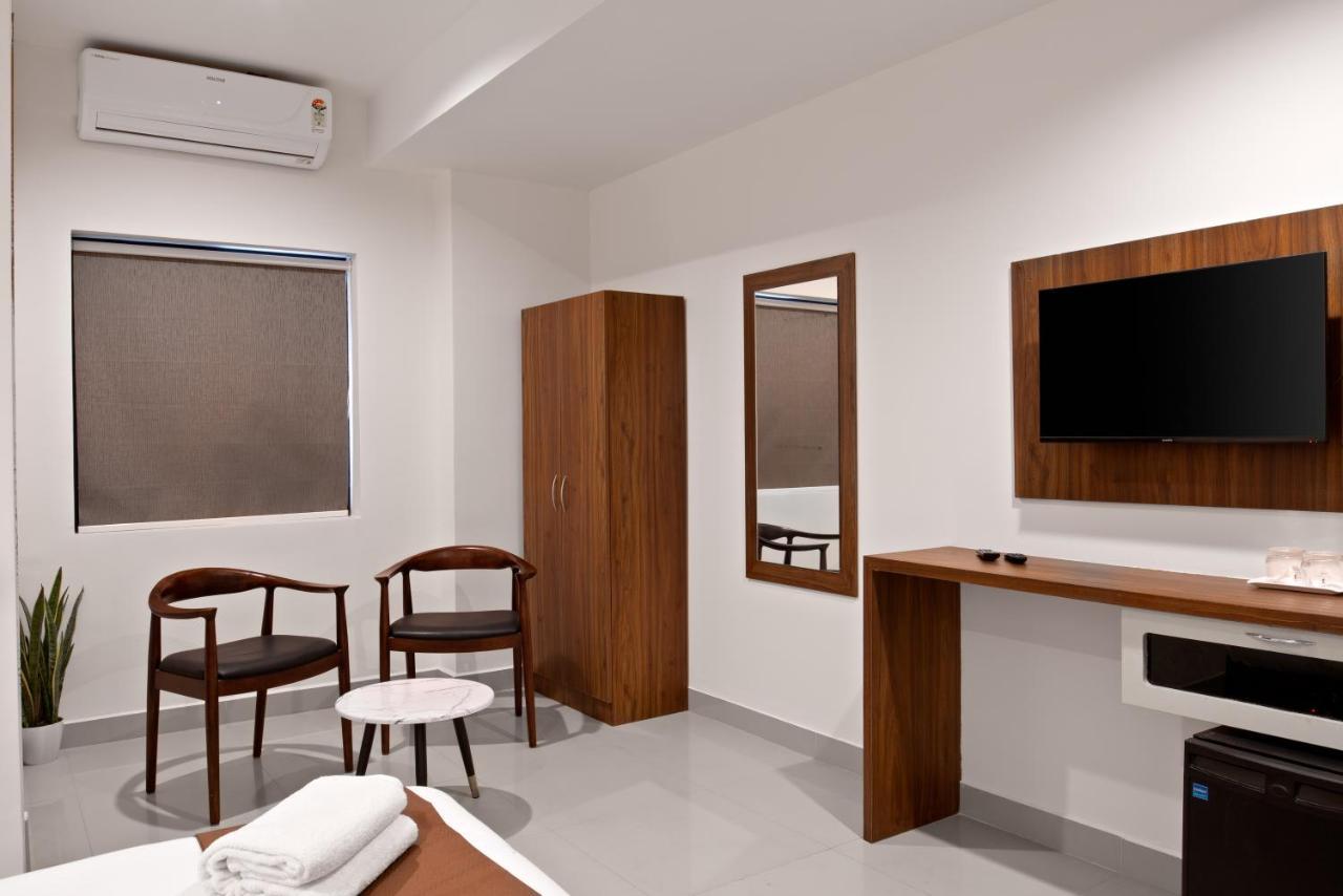 The Elite Hotel Hyderabad Eksteriør billede
